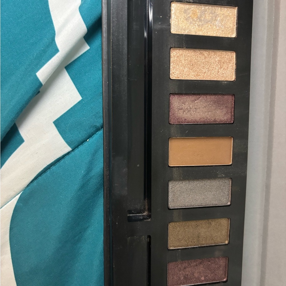 Eyeshadow Palette with Gold, Brown, and Purple Shades